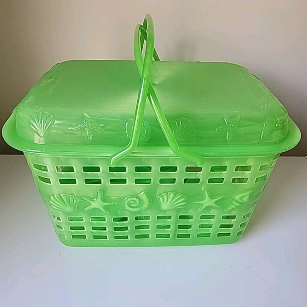 BEACH PICNIC BASKET W/ PLATES, UTENSILS, GLASSES ETC.